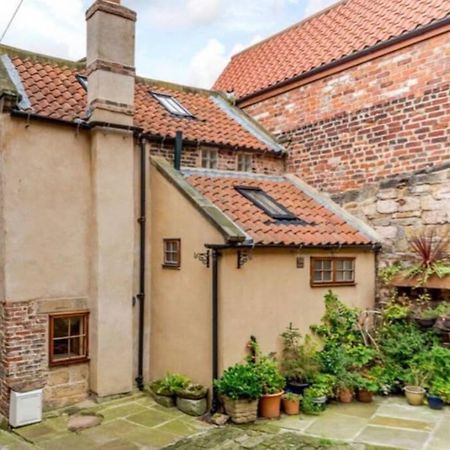 The Cow House - In The Heart Of Whitby Villa Exterior photo